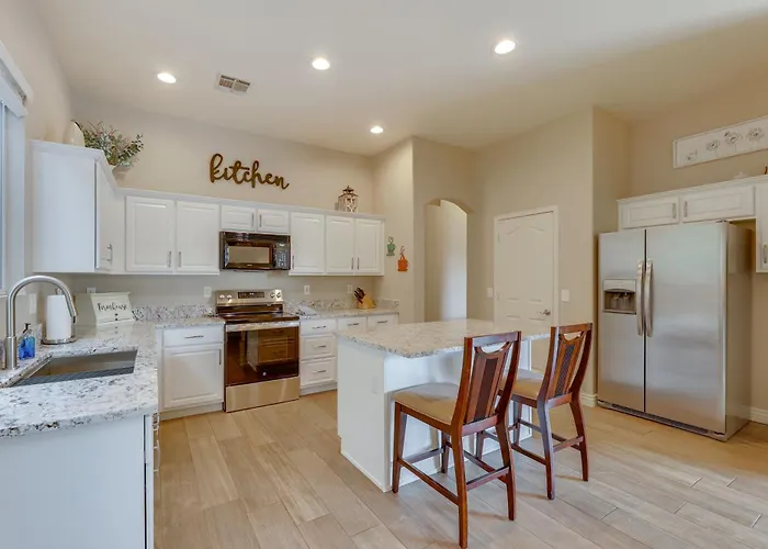 4 Mi To Riparian Preserve: Abode W/ Hot Tub Holiday home *