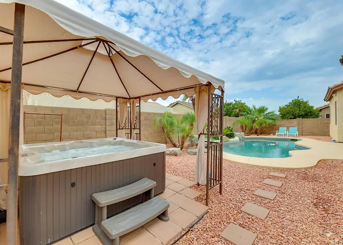 4 Mi To Riparian Preserve: Abode W/ Hot Tub